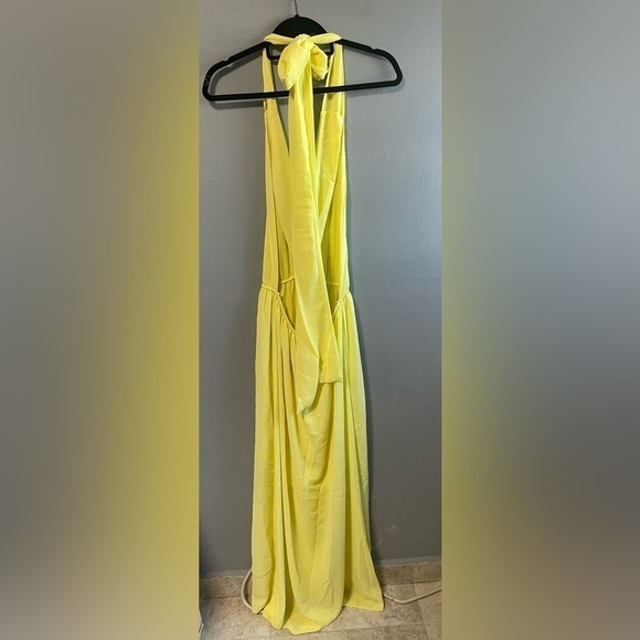 Venti6 convertible straps open back empire waist yellow halter maxi dress.Small. - Picture 9 of 10